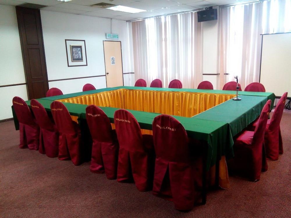 Regal Court Hotel Kuching Ngoại thất bức ảnh
