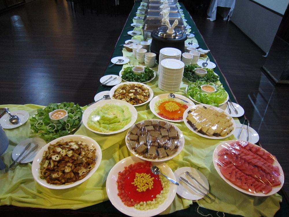 Regal Court Hotel Kuching Ngoại thất bức ảnh