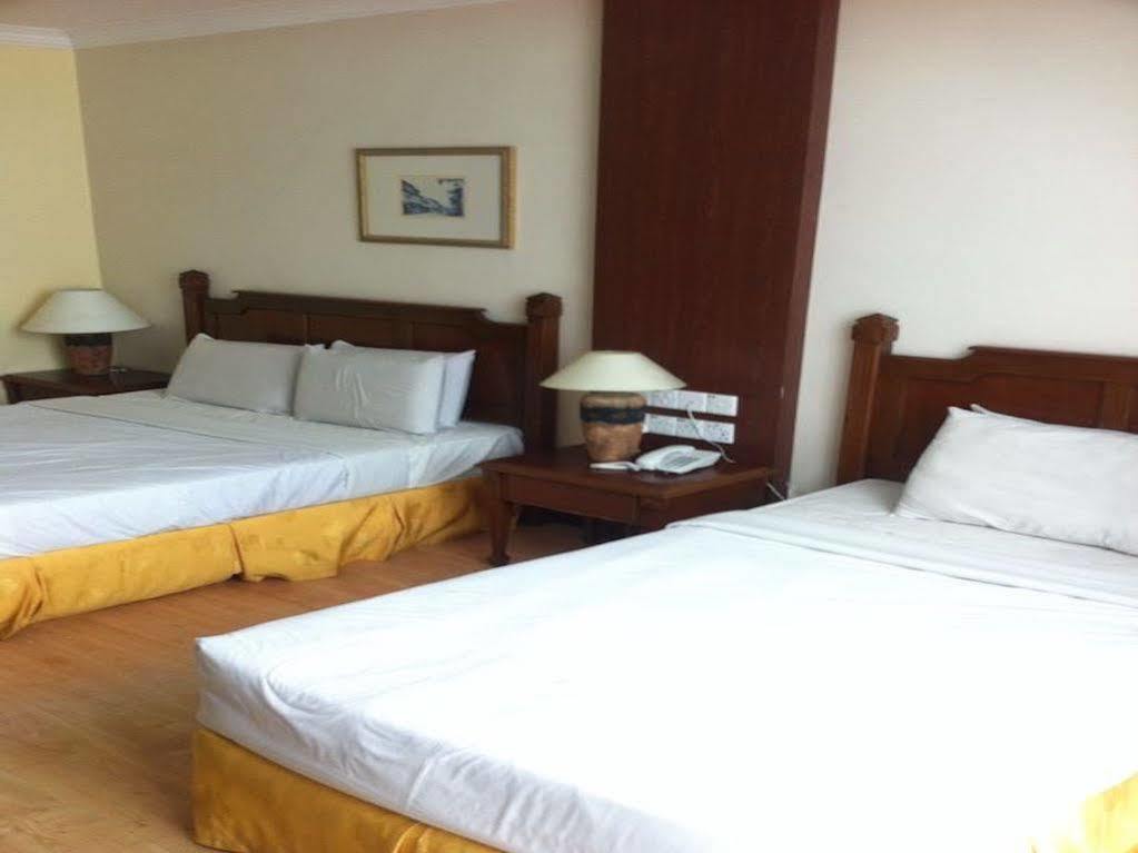 Regal Court Hotel Kuching Ngoại thất bức ảnh